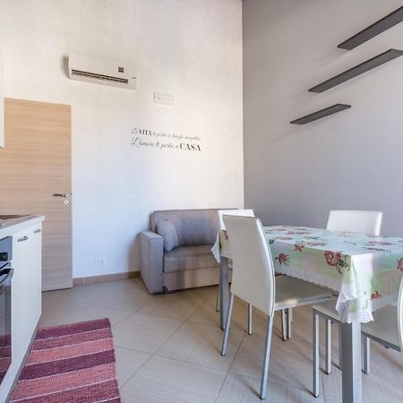 Casa Vacanza Josephine Villa Barcellona-Pozzo di Gotto Luaran gambar